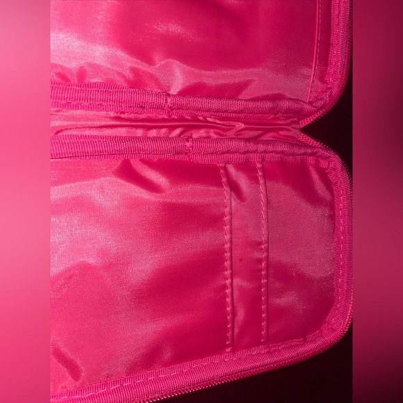 Pink Quilted Wristlet Lily Reese Geo Pattern - Picture 7 of 7